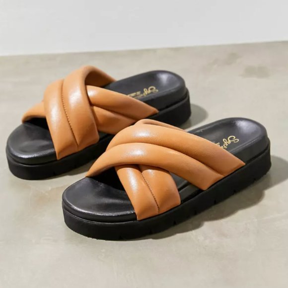 Seychelles Shoes - Seychelles Driving Force Platform Slide Sandal - Tan / Black